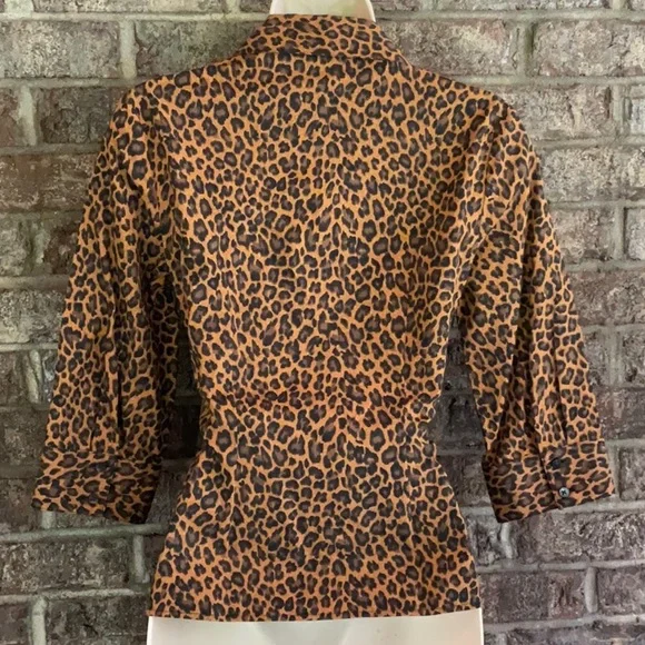 EXPRESS DESING STUDIO. Leopard print three-quarter sleeve collar blouse size XS - Picture 3 of 6